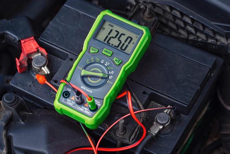 Chargeur ou booster, que choisir à Lyon 2e Arrondissement ?